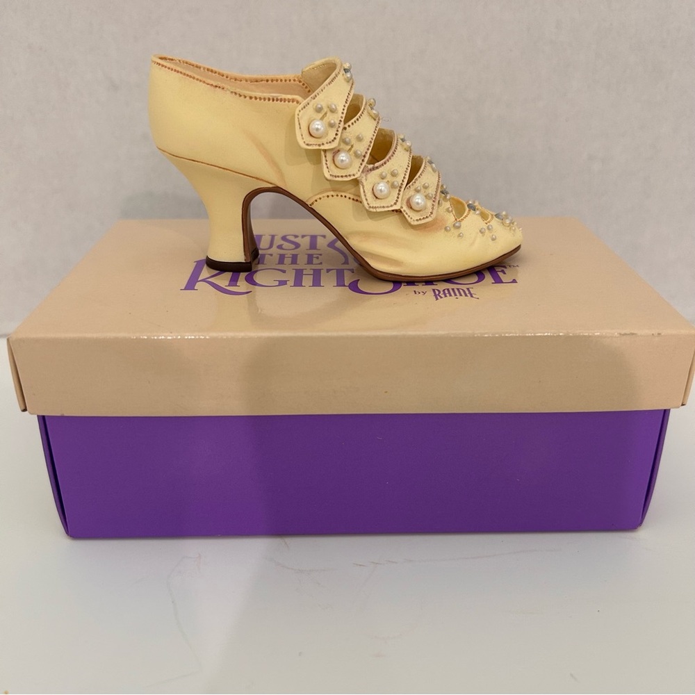 Just The Right Shoe "Edwardian Grace"